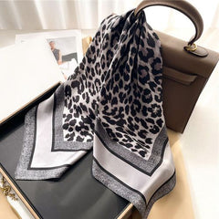 HYKMAIYW Fashion Scarf - Warm and Stylish - 70x70cm Polyester