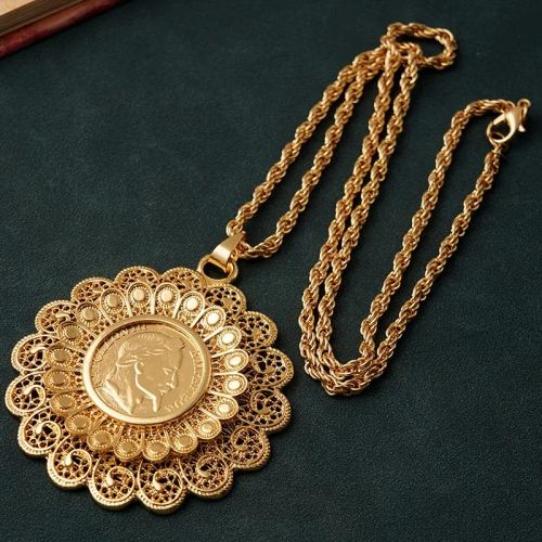 Herseygold Flower Pendant Necklace with Crystal - Fashionable Jewellery