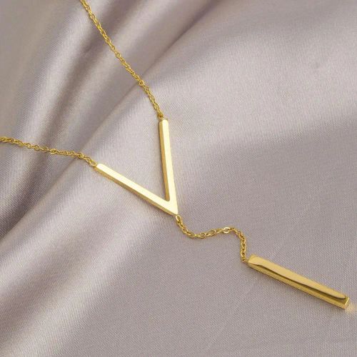 V Necklace - Stylish Minimalist Design for Everyday Elegance