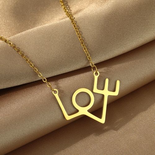Skull Necklace Pendant - Stylish Gold Stainless Steel Accessory