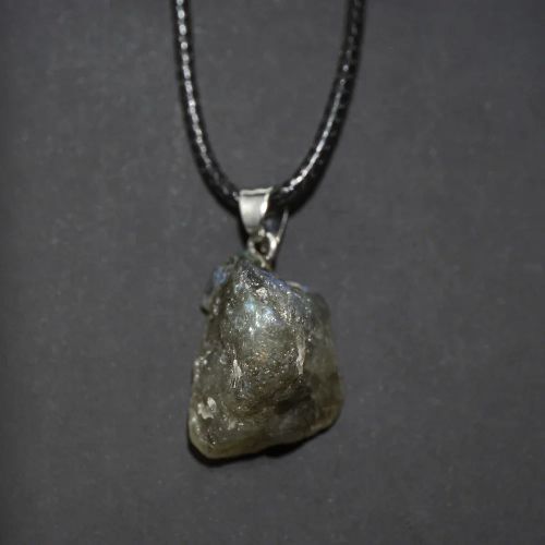 Classic Rope Chain Crystal Pendant Necklace for Parties - Labradorite