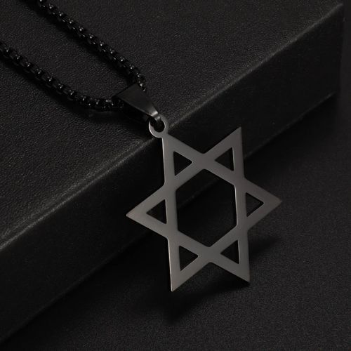 Stainless Steel Pendant Necklace - Fashionable Gift for Friends