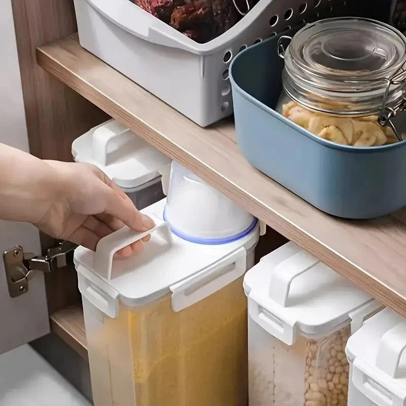 4x BPA-Free Plastic Food Storage Containers – Airtight Flip-Top Lids, Clear